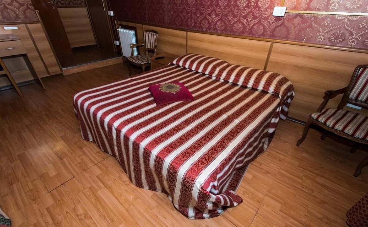 Hotel Artromano Екстер'єр фото